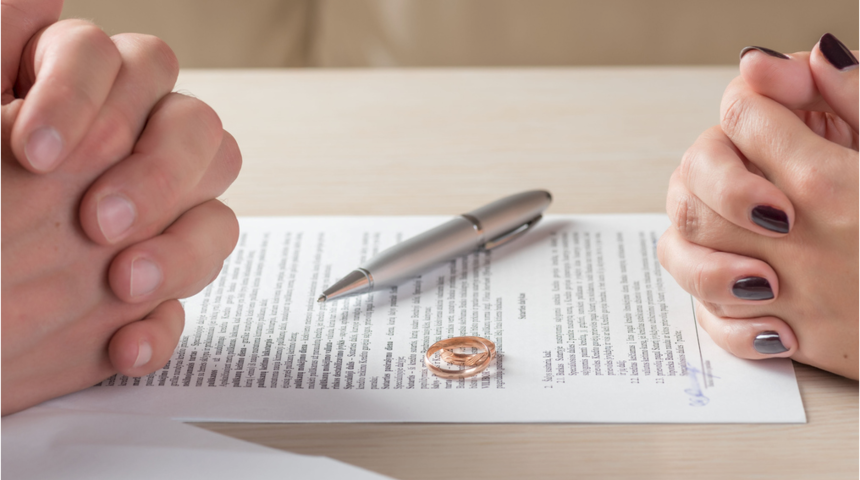 Engel kalktı! Boşanan kadın artık çocuğuna kendi soyadını verebilecek