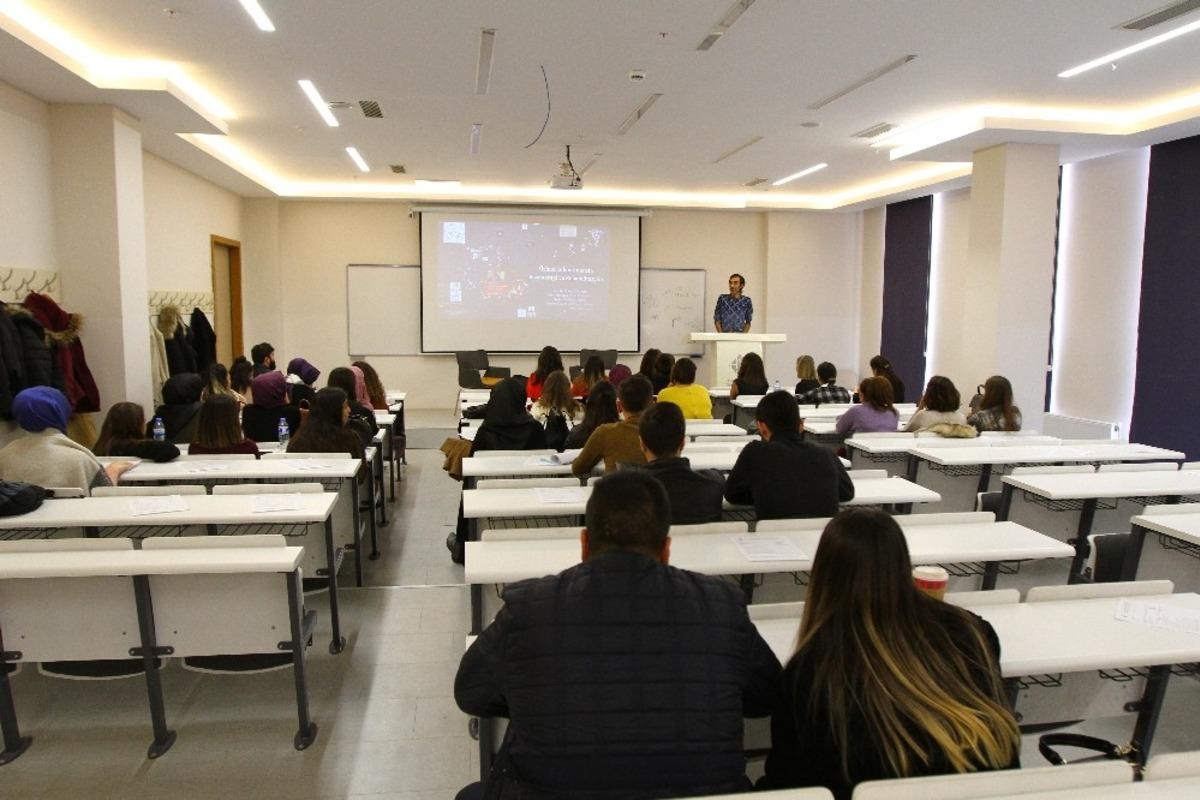 &Ouml;ğrenci sempozyumunda kadın ve gebe sağlığı konuşuldu