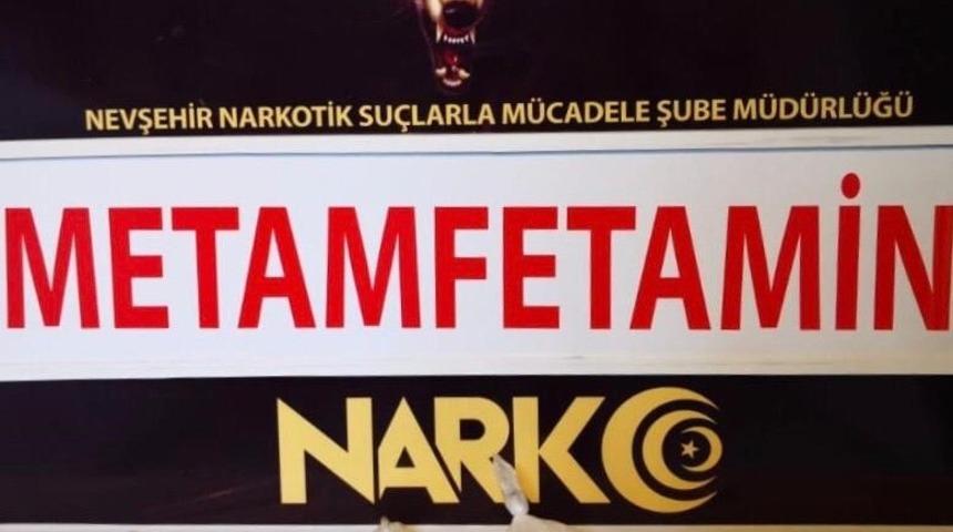 İç çamaşırının içine uyuşturucu saklayan şüpheli tutuklandı