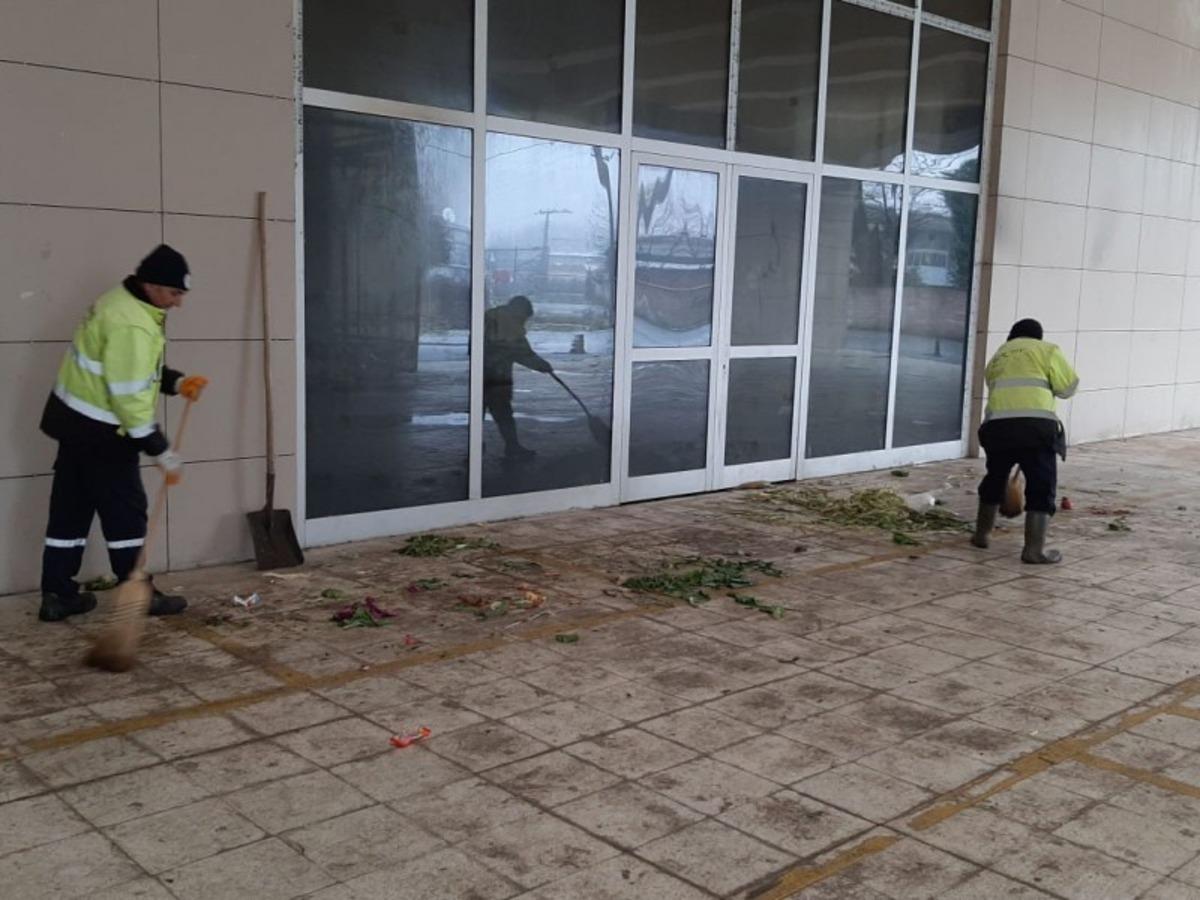 Pırıl pırıl bir D&uuml;zce i&ccedil;in &ccedil;alışıyorlar