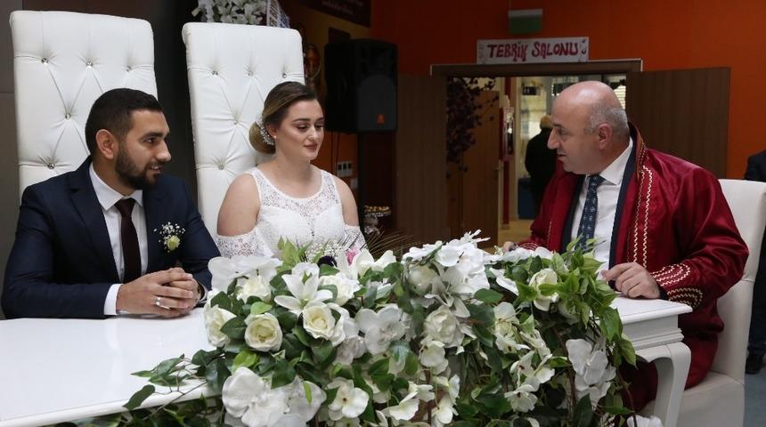 2019 yılında Darıca&rsquo;da bin 411 &ccedil;ift evlendi