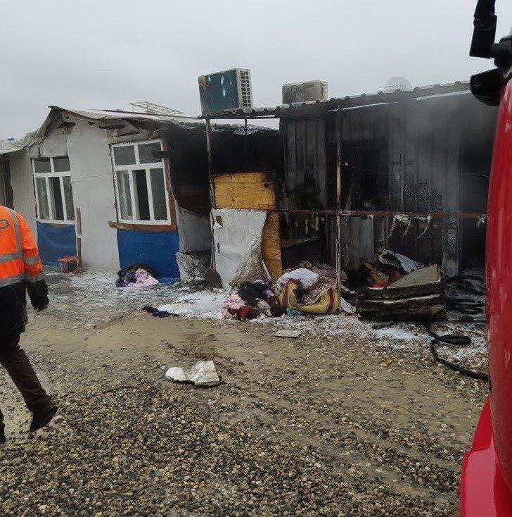 Depremzedelerin kaldığı konteynerler yandı G3