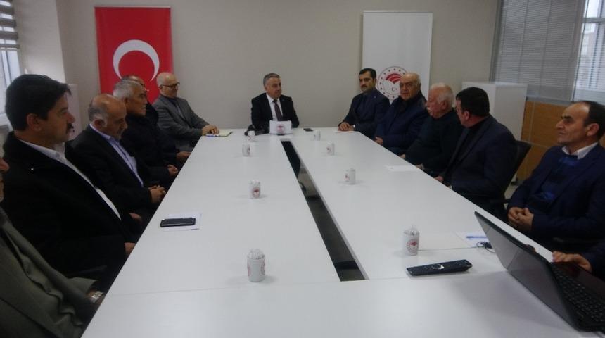 İl Tarım ve Orman M&uuml;d&uuml;r&uuml; Şahin, "Bizim i&ccedil;in k&uuml;&ccedil;&uuml;k &uuml;retici sekt&ouml;r&uuml;n sigortasıdır"