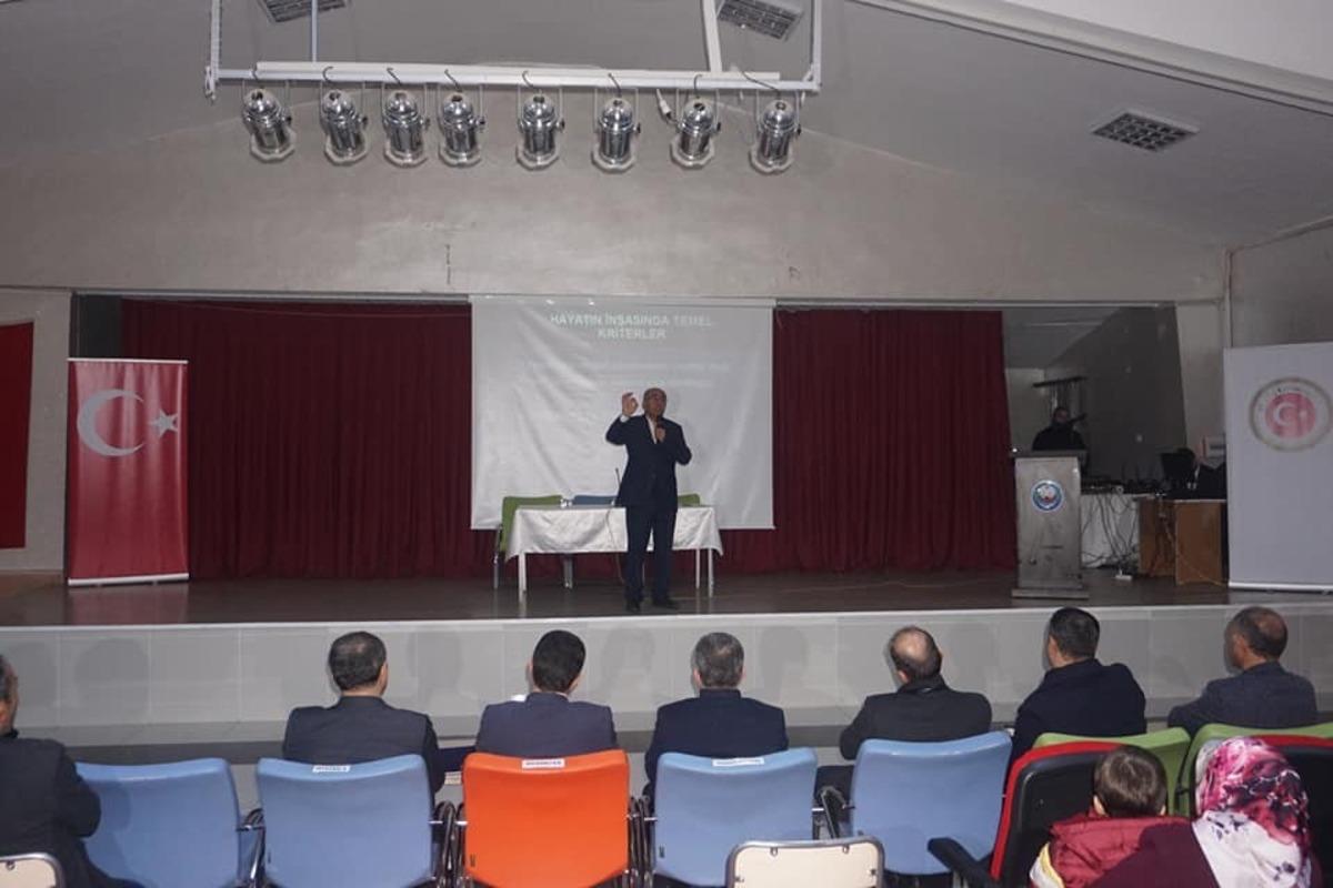 &Ouml;ğrenci velilerine eğitim verildi