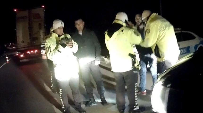 Uygulamada trafik&ccedil;iler 395 ara&ccedil; denetlendi, 159 s&uuml;r&uuml;c&uuml;ye 53 bin lira ceza kesildi