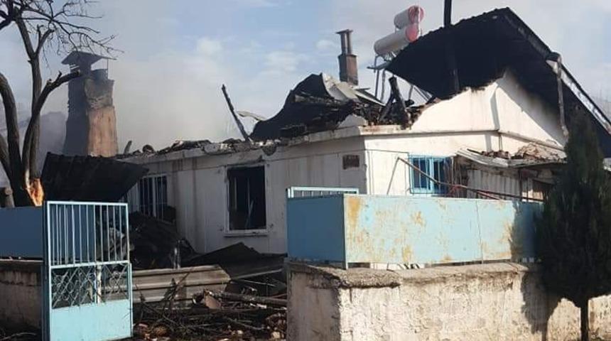 Şaphane&rsquo;de yangın: 1 &ouml;l&uuml;