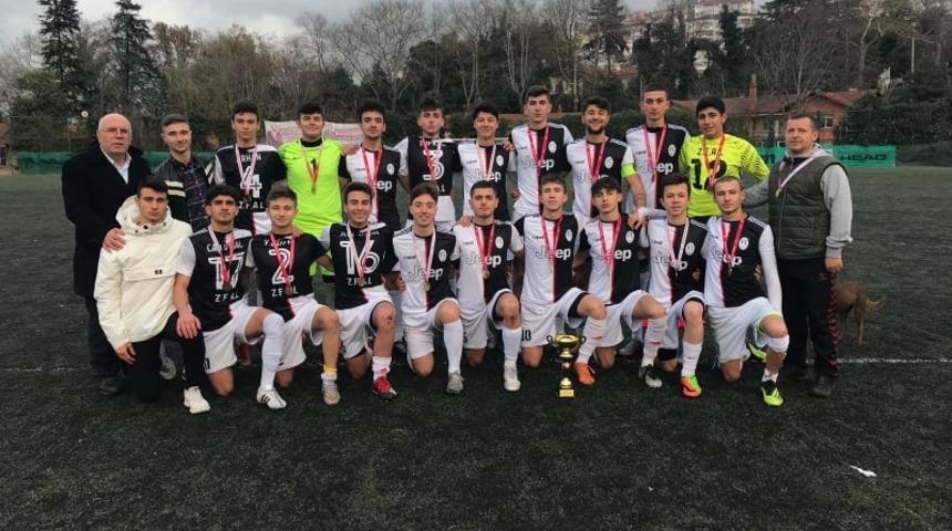 Fener Anadolu Lisesi ikinci şampiyonluğuna ulaştı