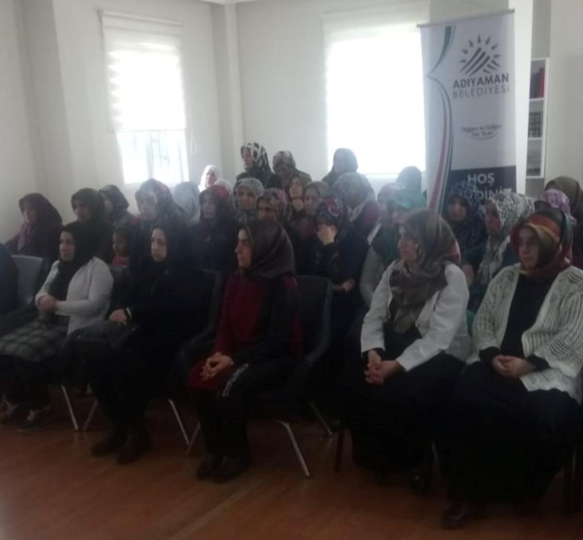 Kadınlara, &lsquo;insanın yaradılış gayesi&rsquo; anlatıldı