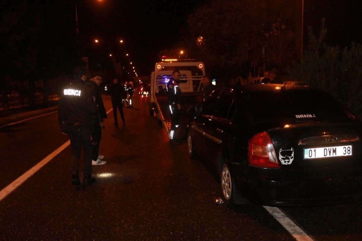 Polislerden ka&ccedil;an 15 yaşındaki s&uuml;r&uuml;c&uuml; kovalamaca sonucu yakalandı