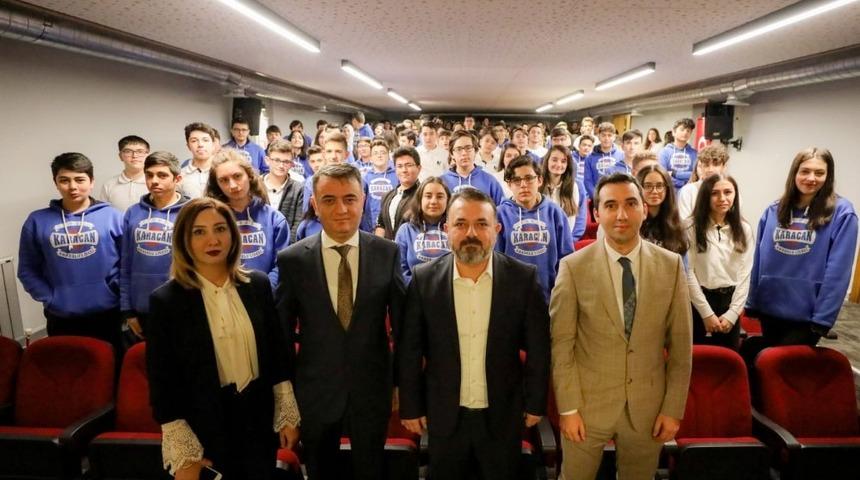 Sincanlı &ouml;ğrenciler Başkan Ercan ile baş başa