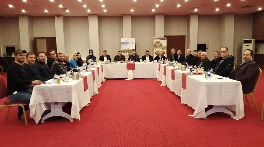 Emet AK Parti&rsquo;de geniş katılımlı toplantı