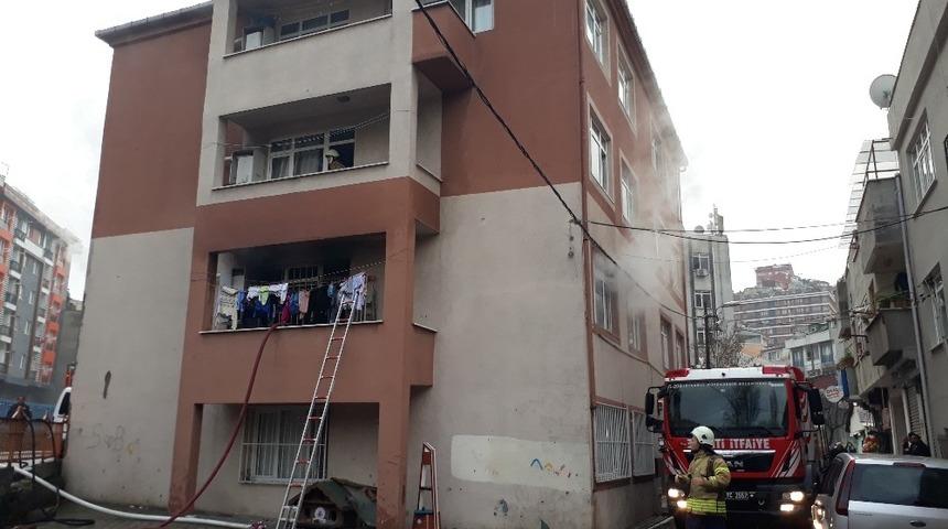 Kağıthane&rsquo;de korkutan yangın