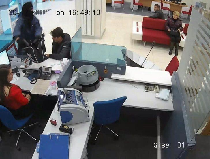 Bursa’da yılbaşı önce banka soygunu! Nefes kesen operasyonla yakalandı G2