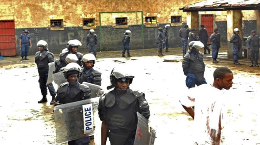 105 mahkum firar etti! Aralarında o katil de var!