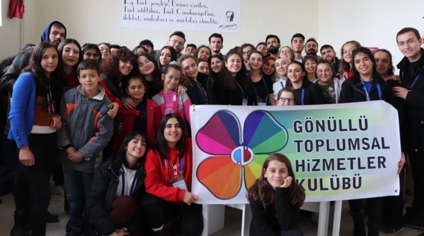 İlçe ve köylerdeki ilkokul ve ortaokullara kütüphane kuruyorlar