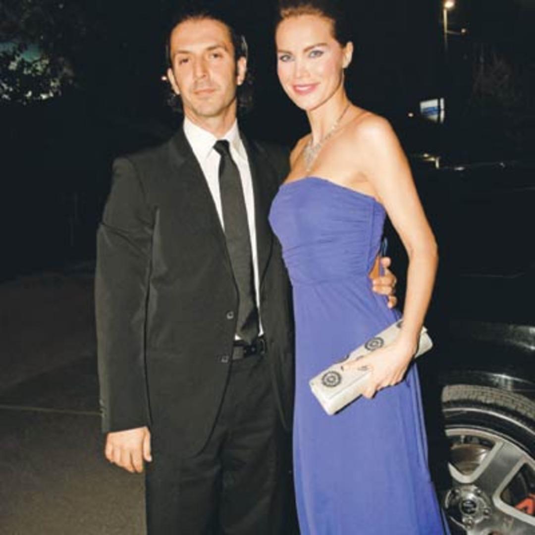 Ebru Şallı ile Sinan Ak&ccedil;ıl birlikte mi?