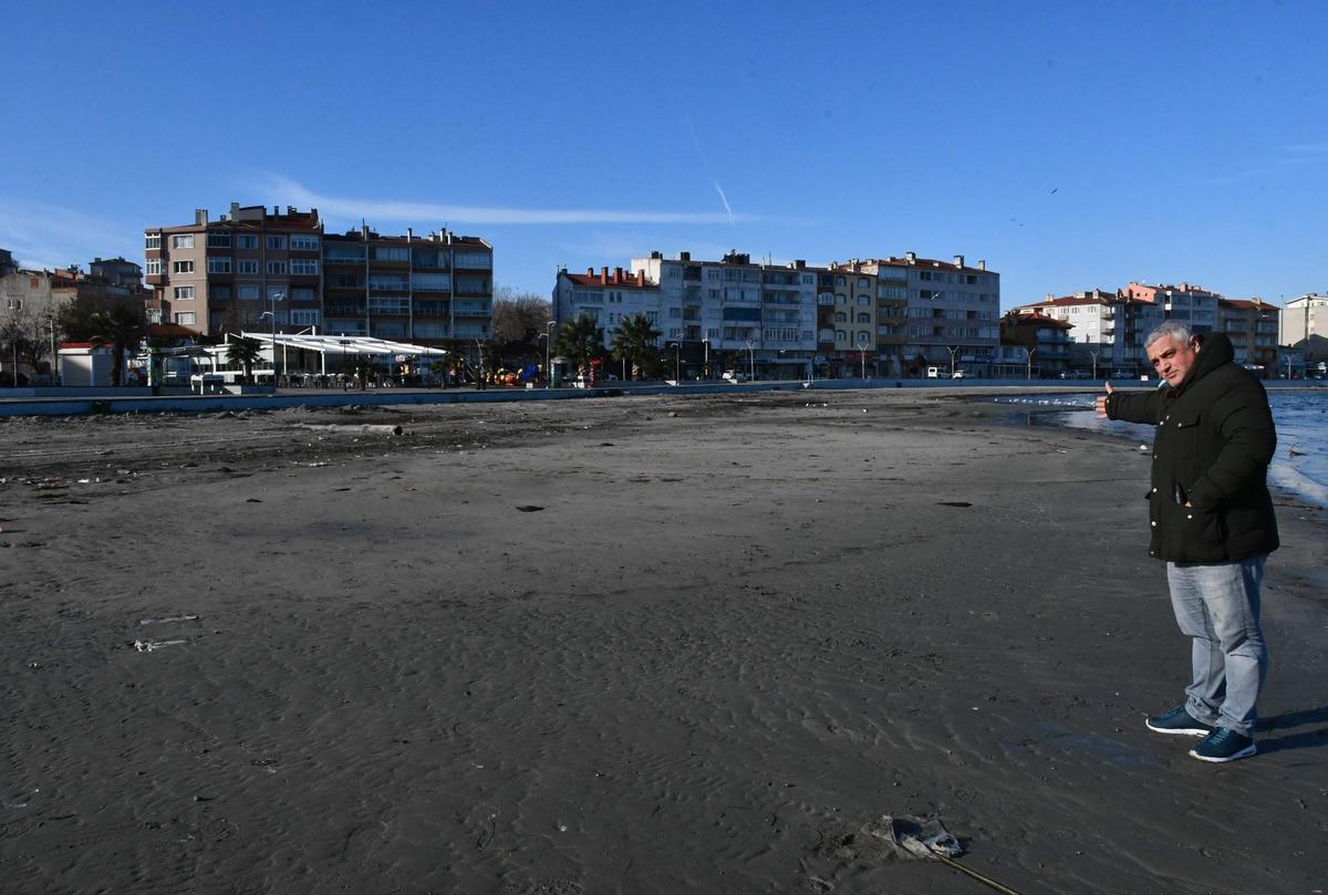 Tekirdağ'da korkutan g&ouml;r&uuml;nt&uuml;! Deniz 30 metre &ccedil;ekildi