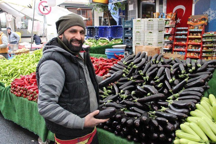 Tarladan seraya geçiş, patlıcanın fiyatını fırlattı G3