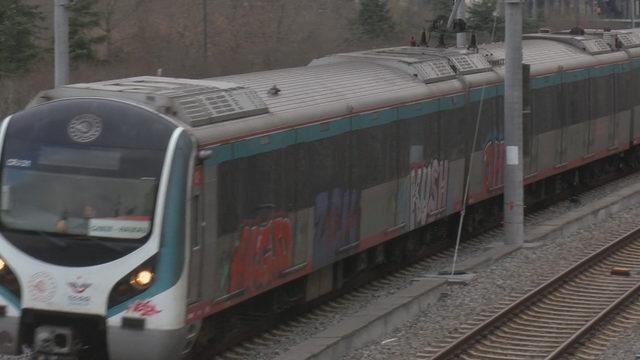 Marmaray trenlerini boyayan grafiticilerin TCDD'ye faturası 55 bin lira