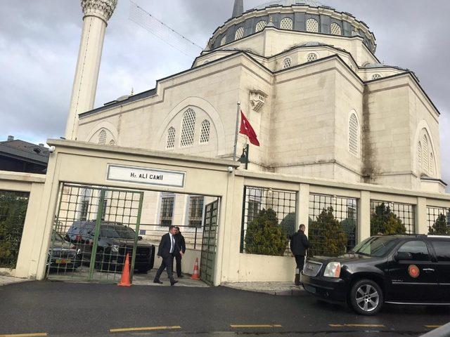 Cumhurbaşkanı Erdoğan cuma namazını Hz. Ali Camii’nde kıldı