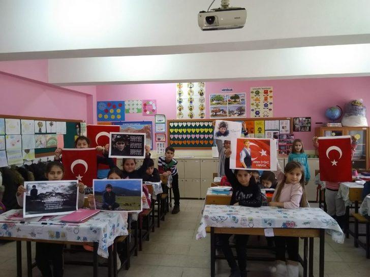 Minik öğrenciler Eren Bülbül’ün 18. doğum gününü sınıflarında kutladı G2