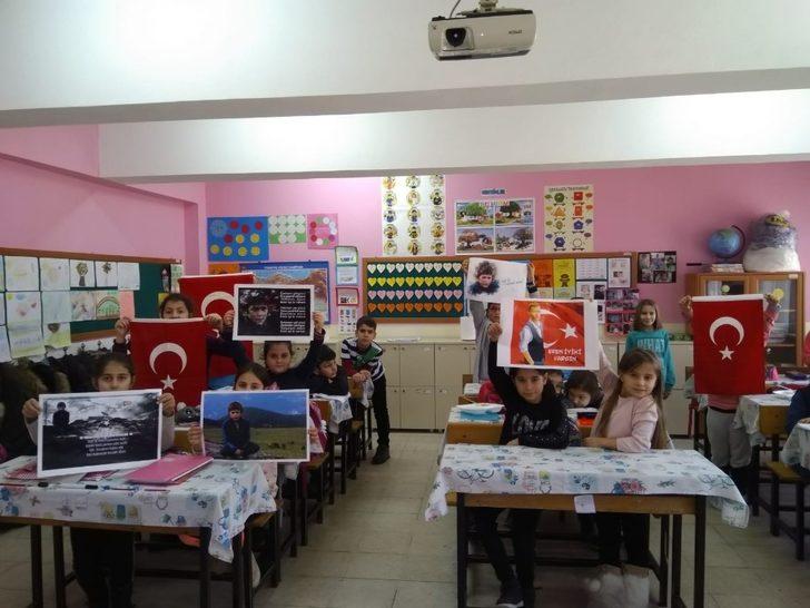 Minik öğrenciler Eren Bülbül’ün 18. doğum gününü sınıflarında kutladı G3