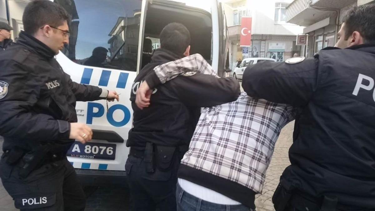 Bı&ccedil;akla banka soymaya &ccedil;alışan zanlı yakalandı