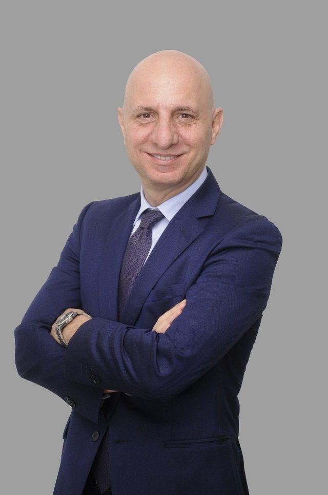 Castrol küresel yönetimine 2 Türk 1