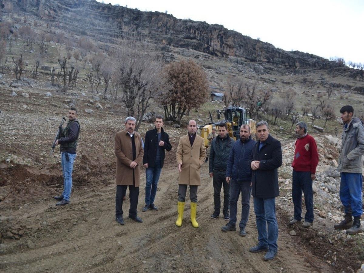 Kaymakam &Ouml;zadalı, yol &ccedil;alışmalarını yerinde inceledi