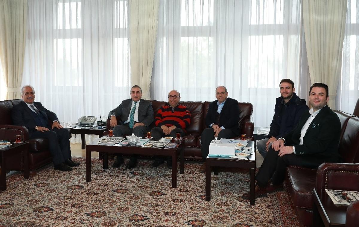 T&uuml;rkiye Kayak Federasyonu Başkanı Ali Oto Atat&uuml;rk &Uuml;niversitesi&rsquo;nde