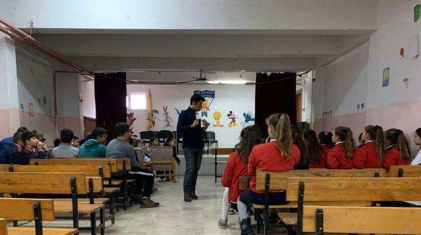 Okul M&uuml;d&uuml;r yardımcılarına etik değerler eğitimi