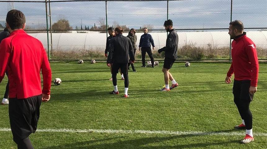 Yeşilyurt Belediyespor kamptaki ilk hazırlık ma&ccedil;ını kazandı