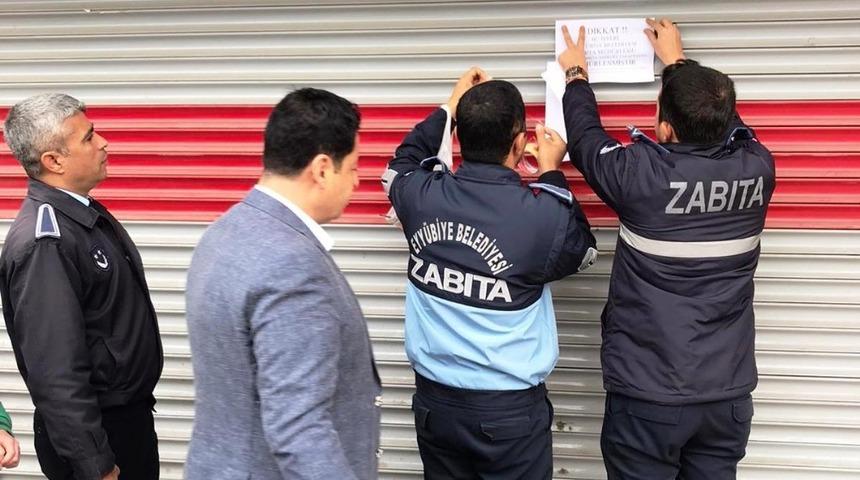 Eyy&uuml;biye&rsquo;de ka&ccedil;ak ve izinsiz deve kesimi yapan iş yeri m&uuml;h&uuml;rlendi