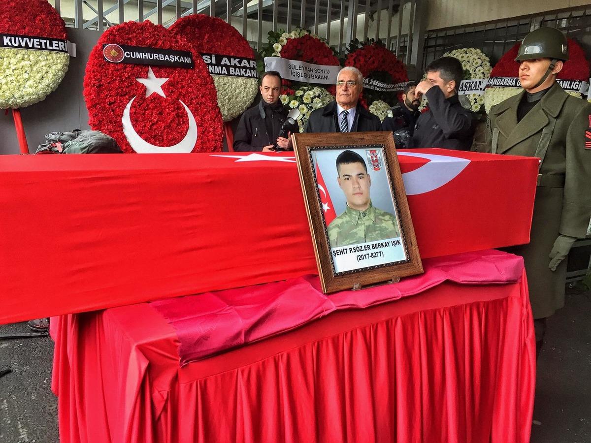 Şehit Piyade Er Berkay Işık i&ccedil;in İstanbul'da t&ouml;ren
