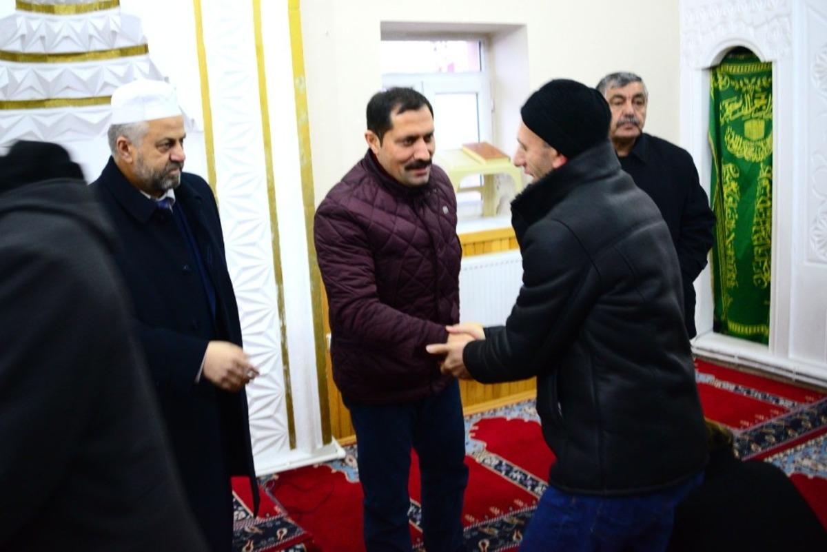 Vali Mustafa Masatlı sabah namazında vatandaşlarla buluşmasını s&uuml;rd&uuml;rd&uuml;