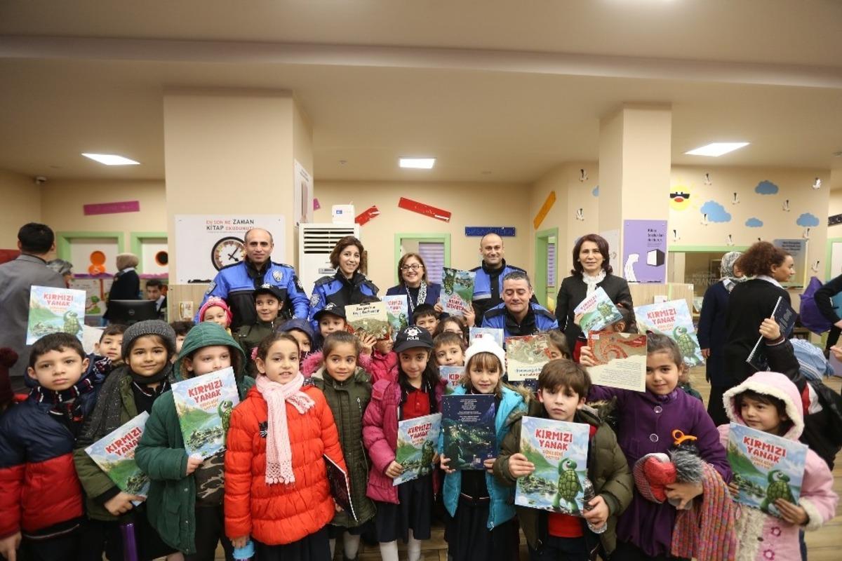 B&uuml;y&uuml;kşehir, masal okuma etkinliğiyle farkındalık oluşturdu