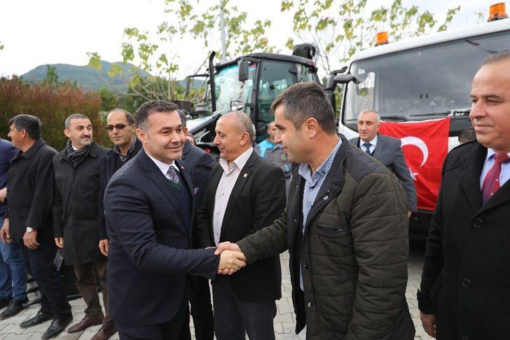 Başkan Yücel yeni araçları dualarla hizmete sundu G3