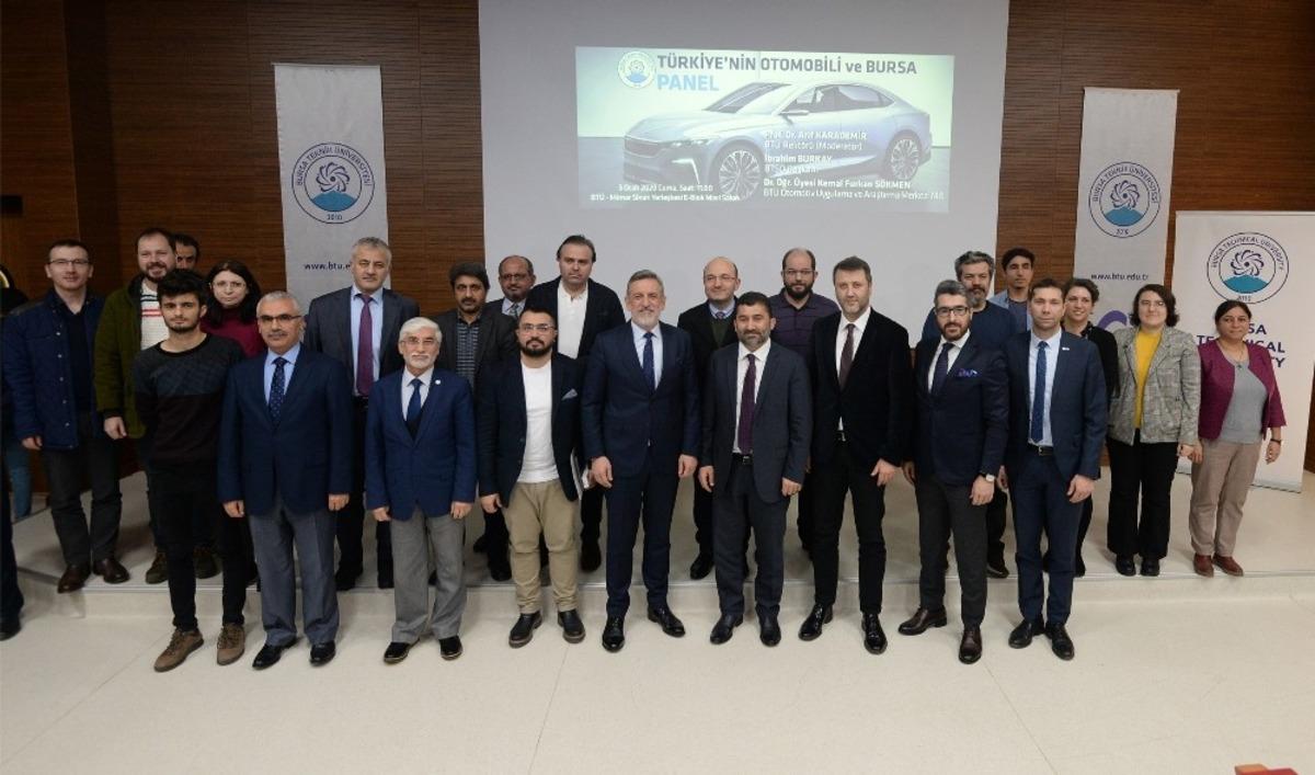 Burkay: &ldquo;Yerli otomobil T&uuml;rkiye&rsquo;nin ileri teknoloji d&ouml;n&uuml;ş&uuml;m&uuml;n&uuml; hızlandıracak&rdquo;