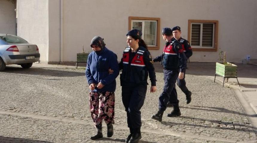 Koyun otlatma cinayetinde anne ve kızı tutuklandı