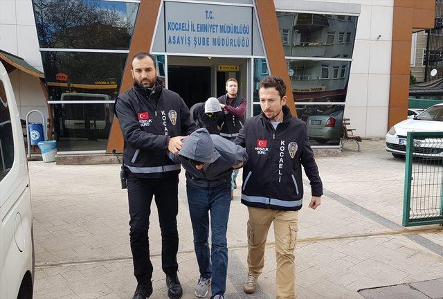 Kocaeli'de evlerden hırsızlık yaptığı iddiasıyla 3 şüpheli İstanbul'da yakalandı