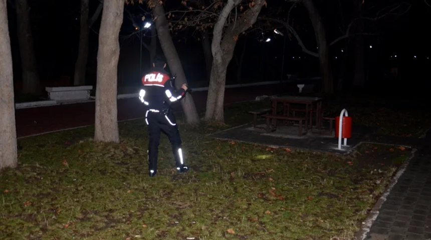 Kahramanmaraş'ta korkun&ccedil; cinayet! 17 yaşındaki gencin boğazını kesti!