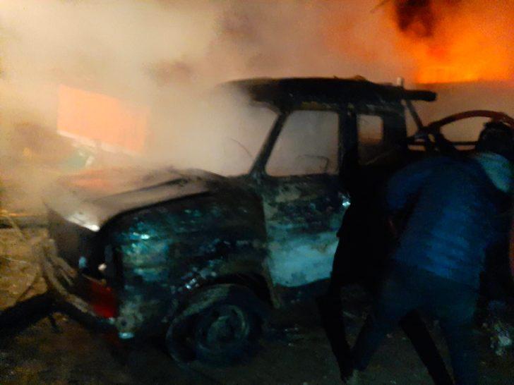 Gece vakti korkutan yangın! Tandırlık alev aldı G3