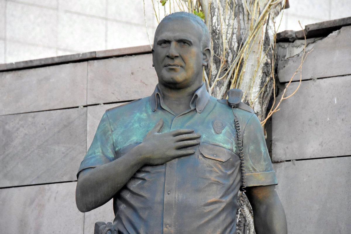 İzmir Adliyesi asans&ouml;rlerinde Fethi Sekin s&uuml;rprizi