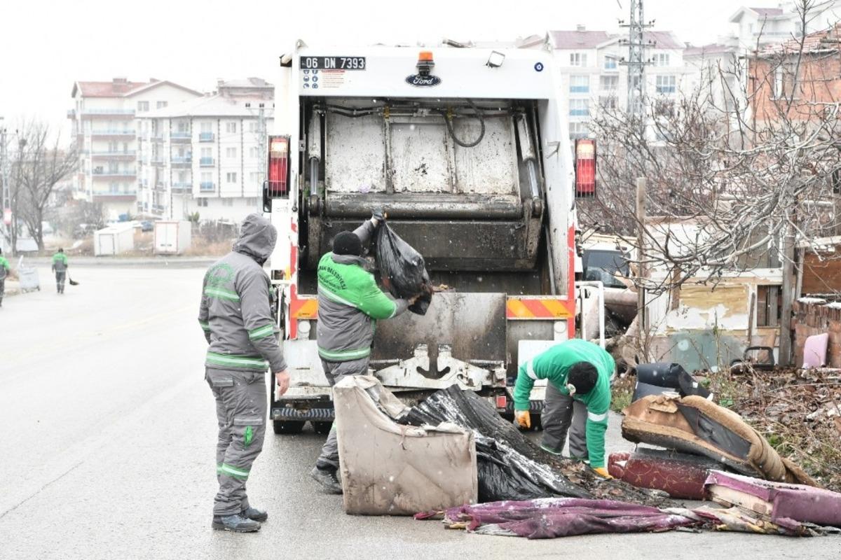 Mamak&rsquo;ta temizlik &ccedil;alışmaları devam ediyor