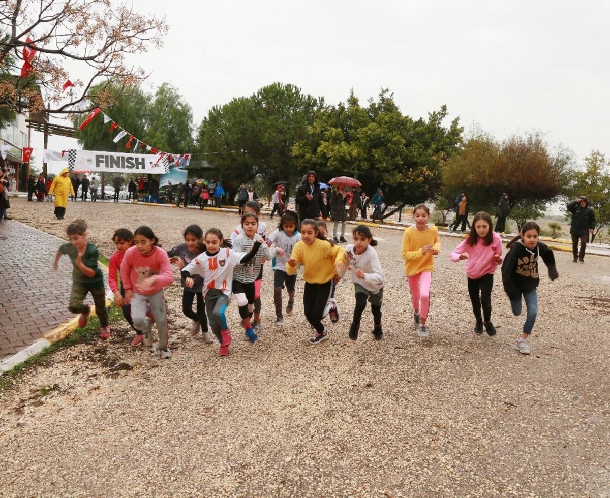 Kurtuluş Kupası Kros Yarışları yapıldı