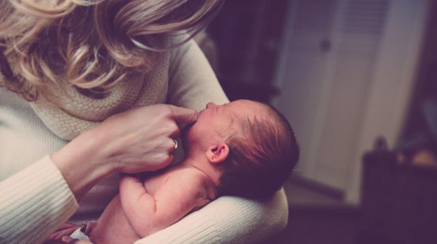 Çocuğunuzu anne sütüyle besleyin