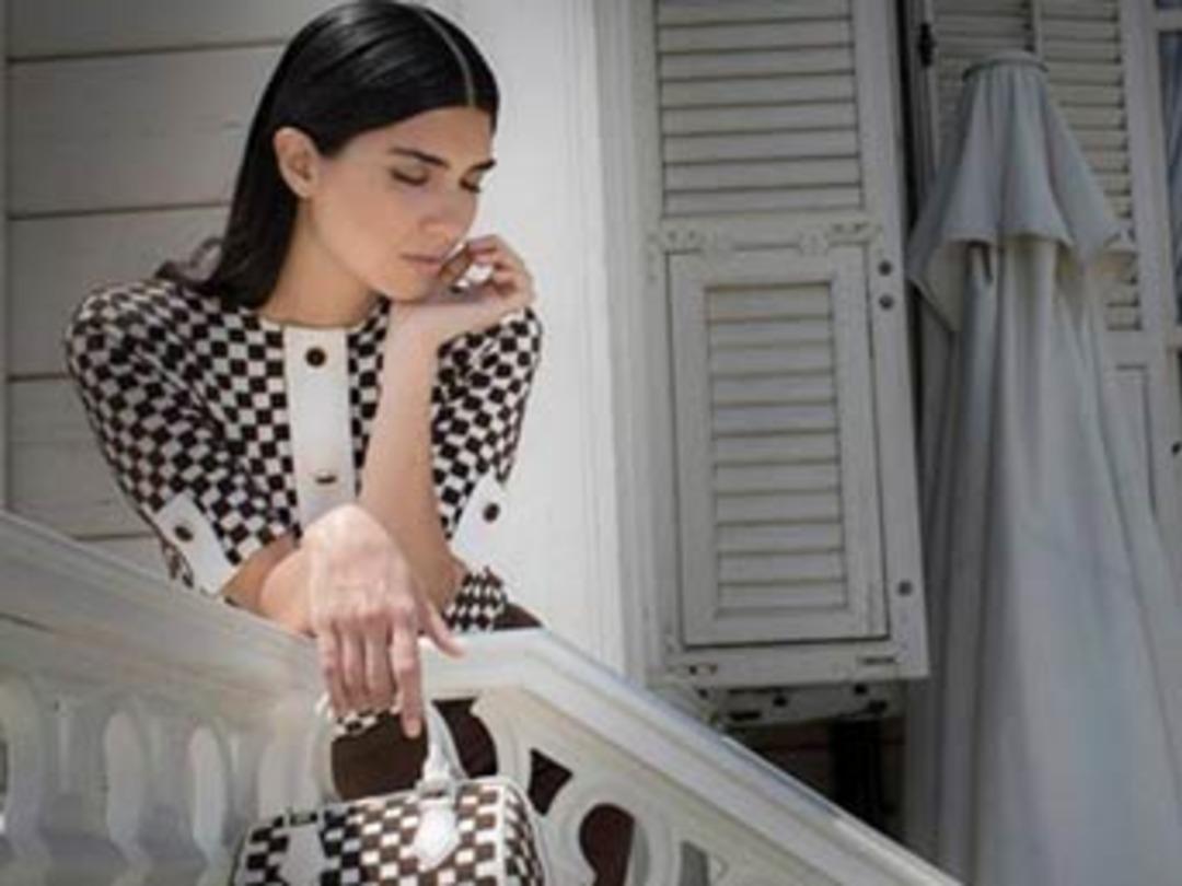 Tuba B&uuml;y&uuml;k&uuml;st&uuml;n hayranlarını &uuml;zd&uuml;