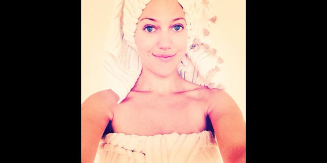 Meryem Uzerli'den ilk fotoğraf