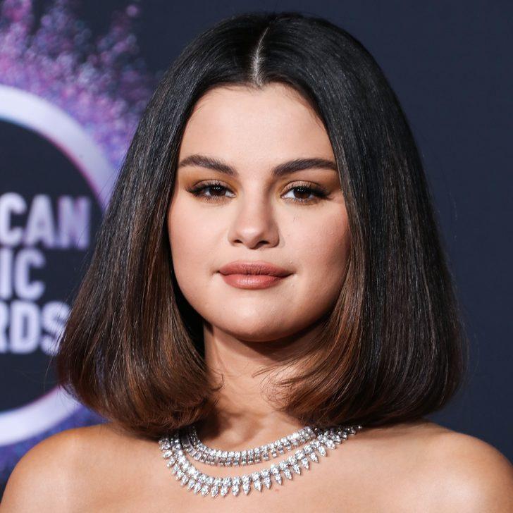Bikinili görüntülenen Selena Gomez kilolarıyla dikkat çekti G5