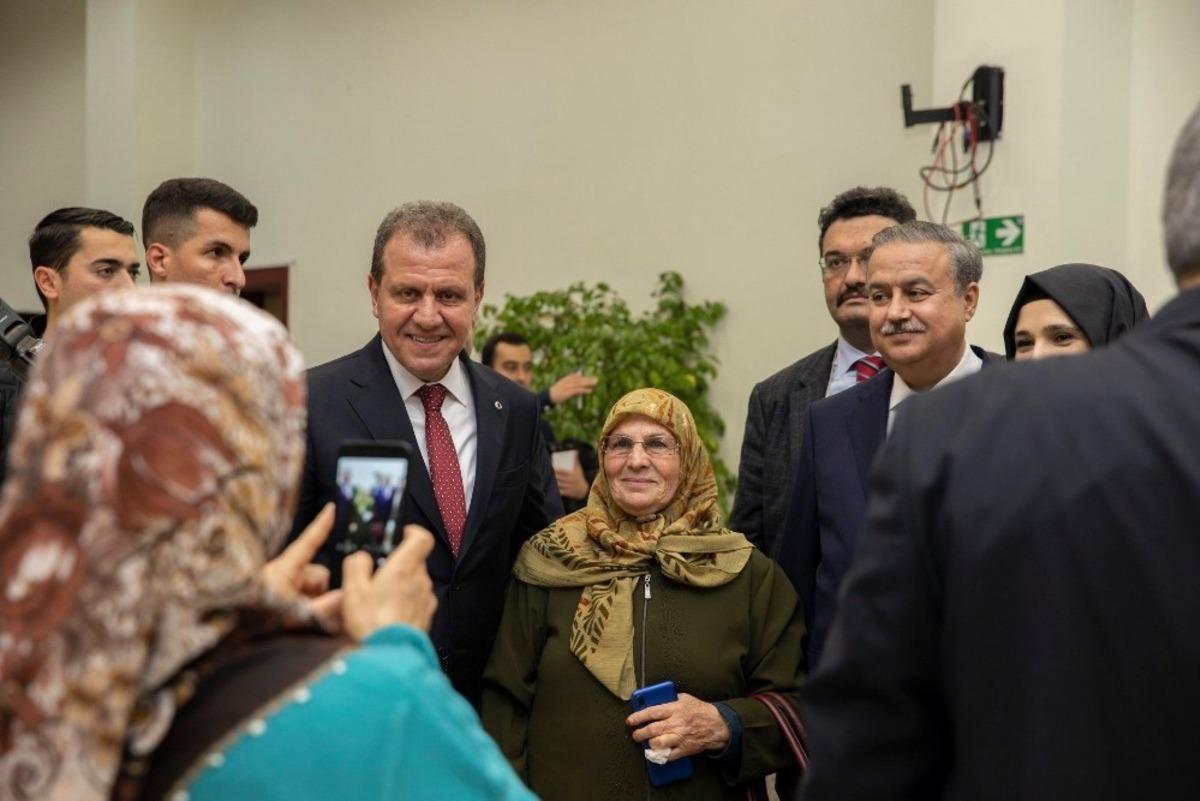 Kent protokol&uuml;, gaziler ve şehit aileleriyle yemekte buluştu